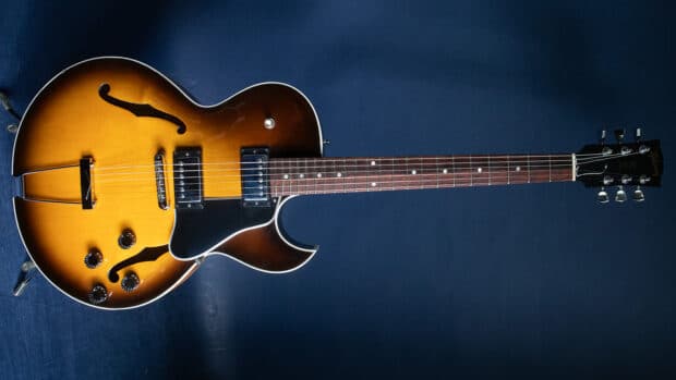2000 Gibson ES-135