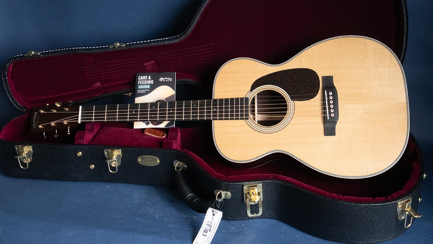 Martin d28 modern deluxe hotsell