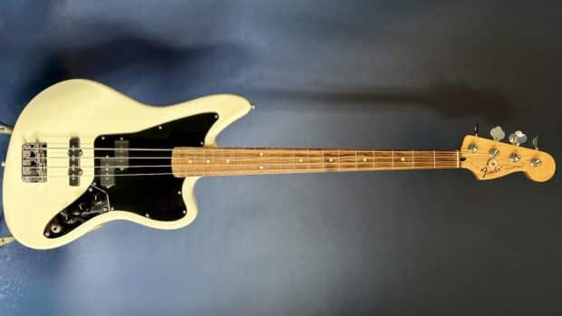 2017 Fender Standard Jaguar Bass