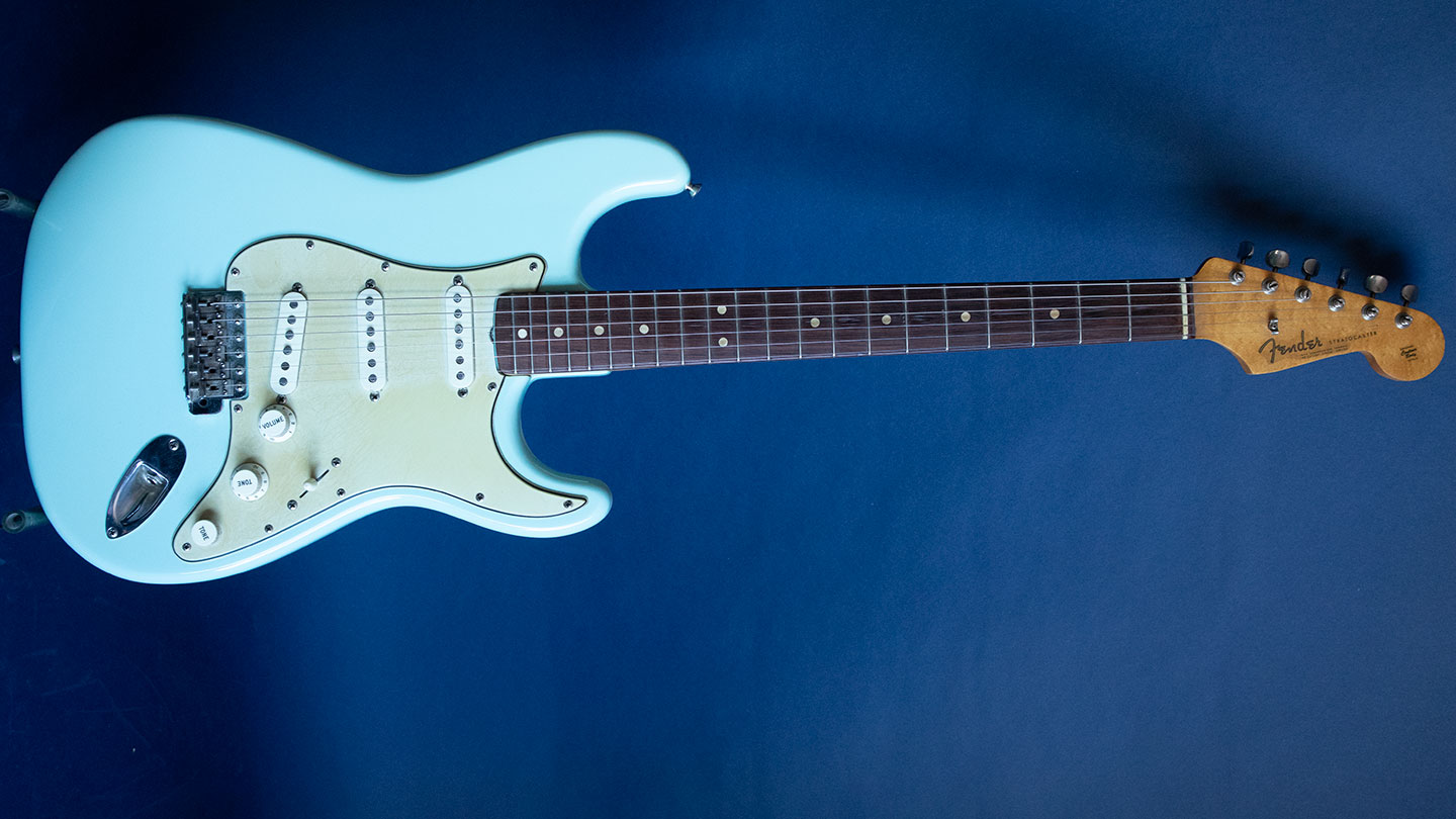 64 fender stratocaster deals