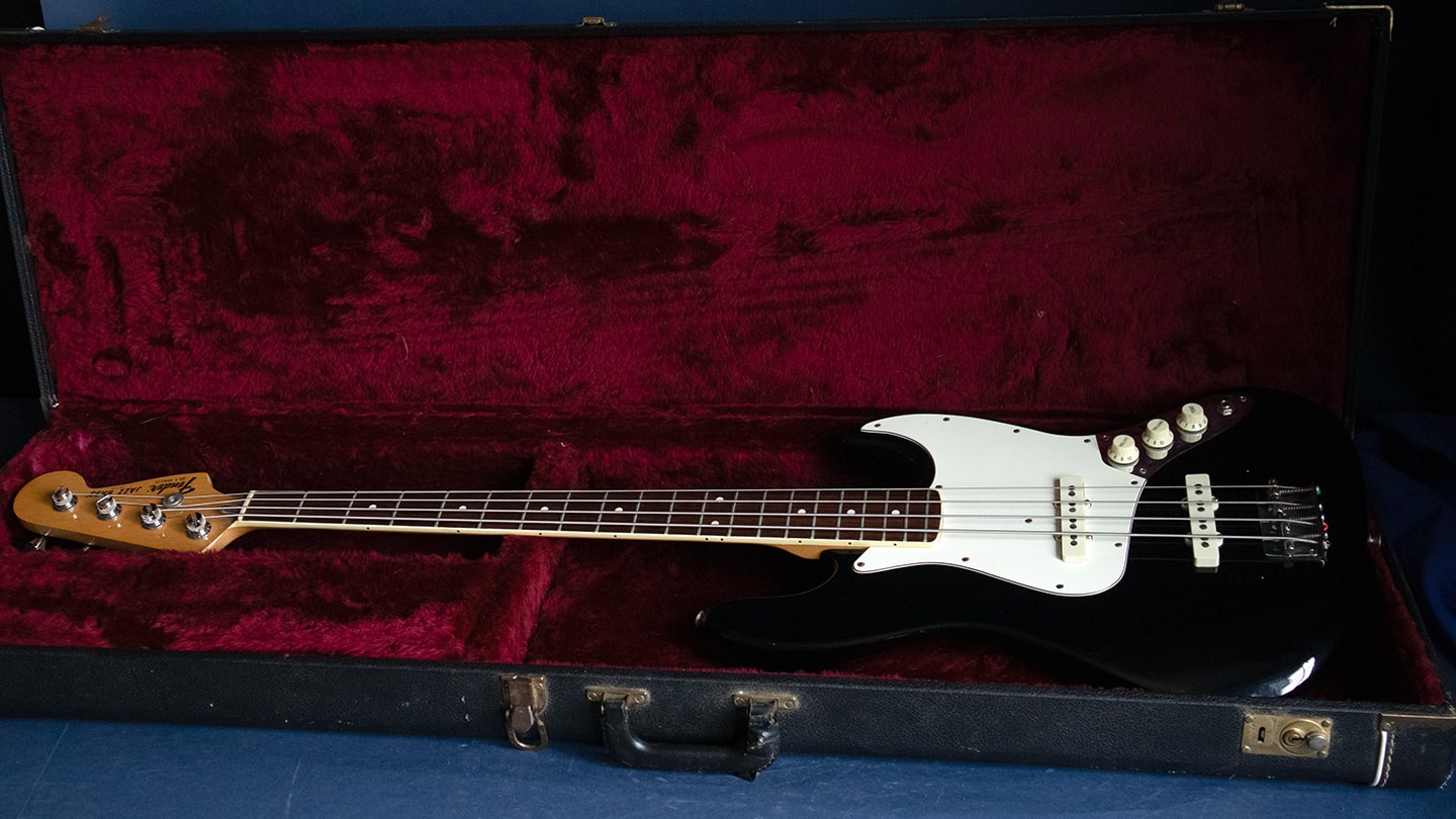 1983 Fender Jazz Bass Willie s Guitars