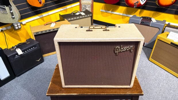 1962 Gibson GA-8T Discoverer Tremolo