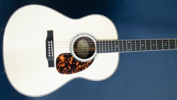 Larrivee Archives - Willie's Guitars