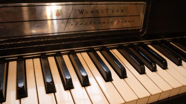 1970's Wurlitzer Electric Piano